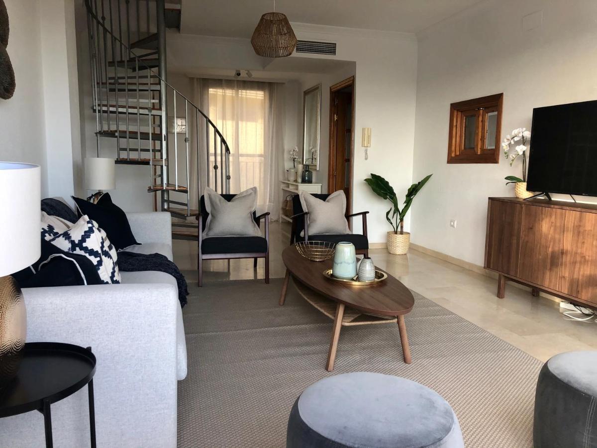 Luxurious Duplex Penthouse With Golf And Sea Views Apartment Беналмадена Екстериор снимка